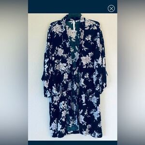 Spiritual Gangster Lightweight Floral Robe